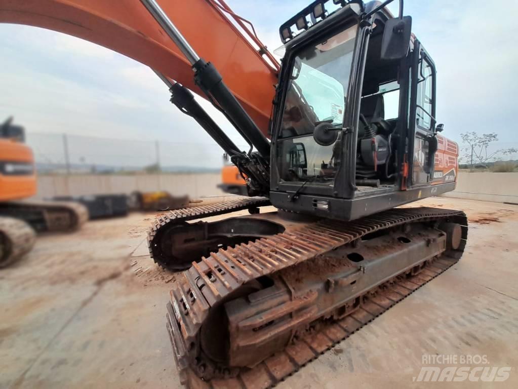 Doosan DX 350 LC-7 Bandgrävare