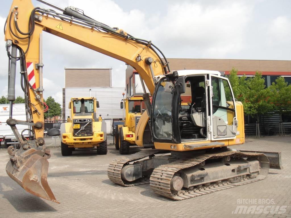 Liebherr R 914 Bandgrävare