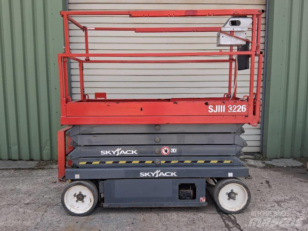 SkyJack SJ III 3226 Saxliftar