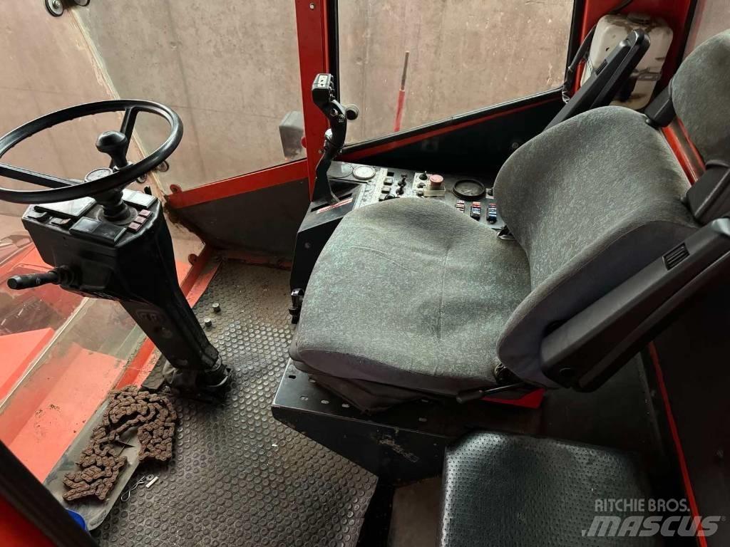 Bourgoin JL 410 A Skördetröskor