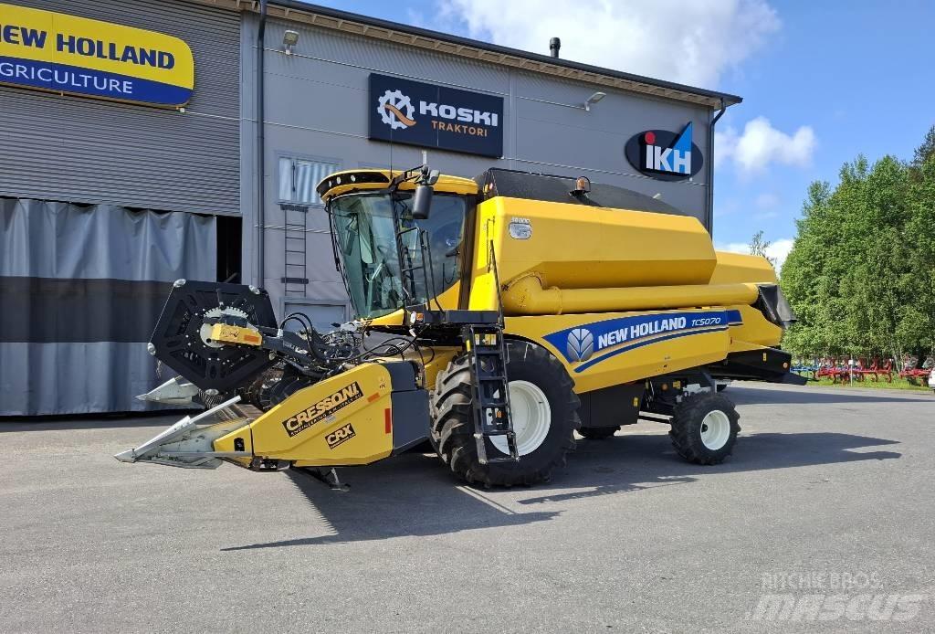 New Holland TC 5070 Skördetröskor