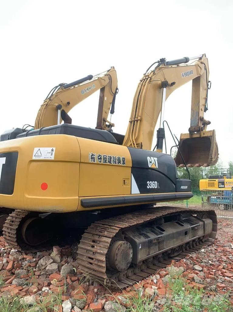 CAT 336 D L Bandgrävare