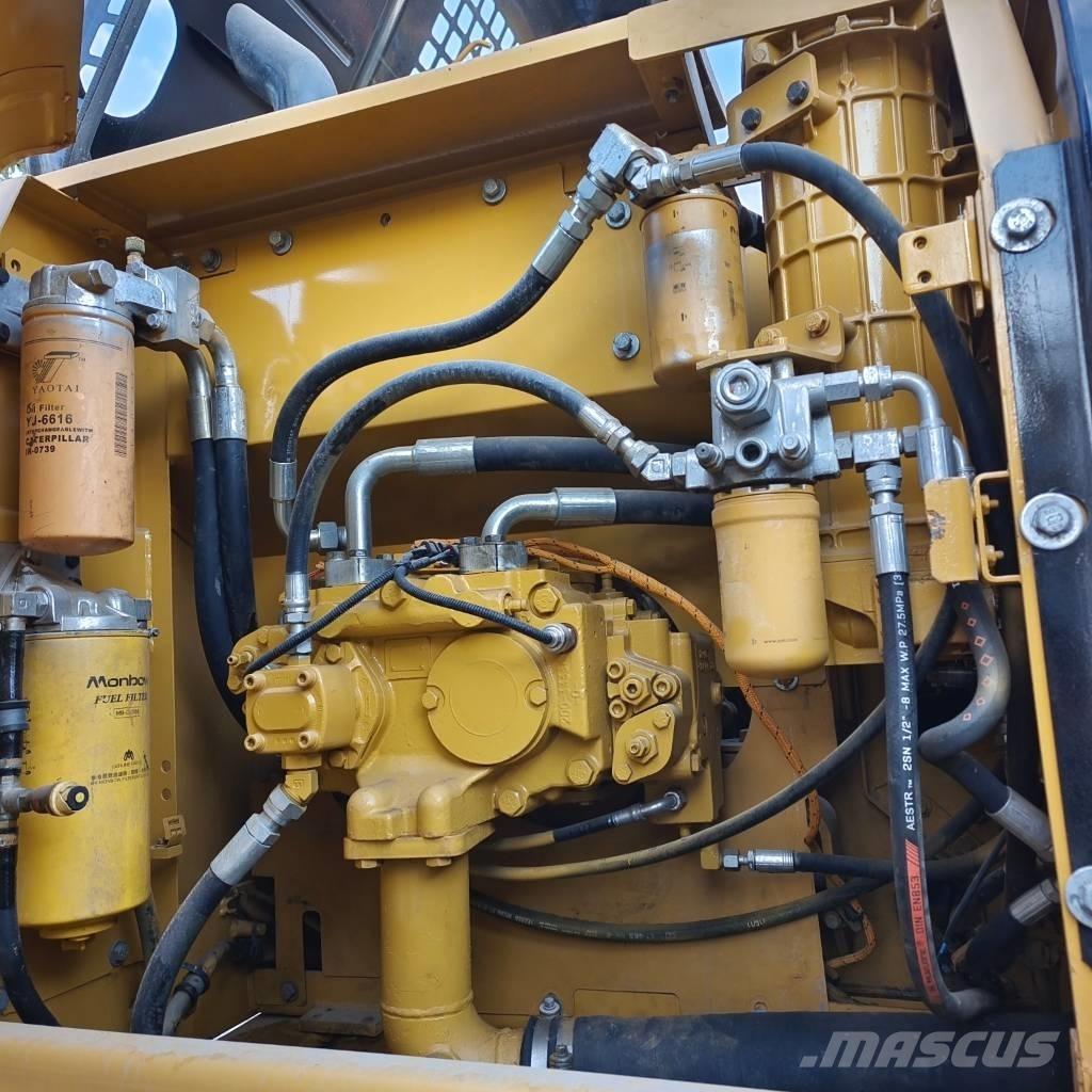 CAT 320 D Bandgrävare