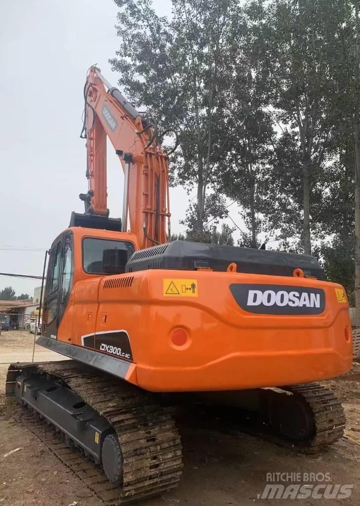 Doosan DX300LC-9C Bandgrävare