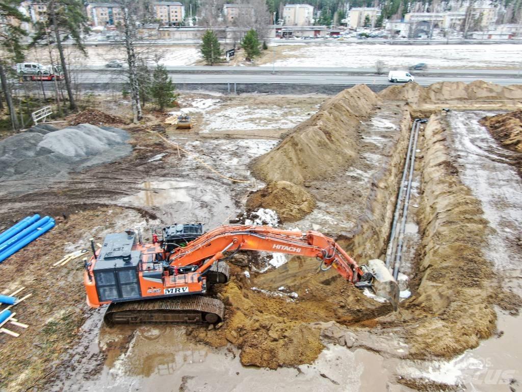 Hitachi ZX530LCH-7 Bandgrävare