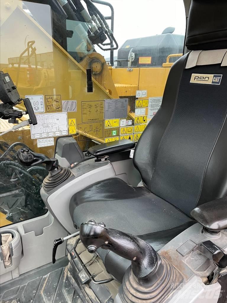 CAT 325F Bandgrävare