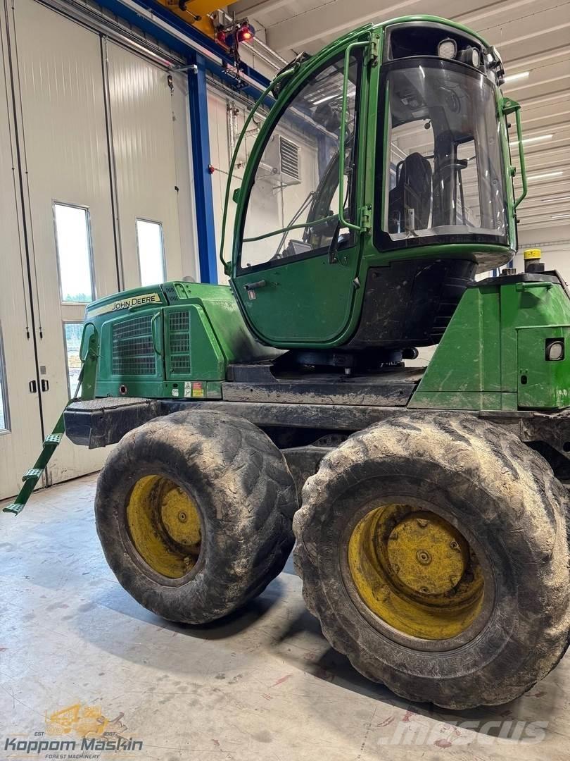 John Deere 1210E Skotare