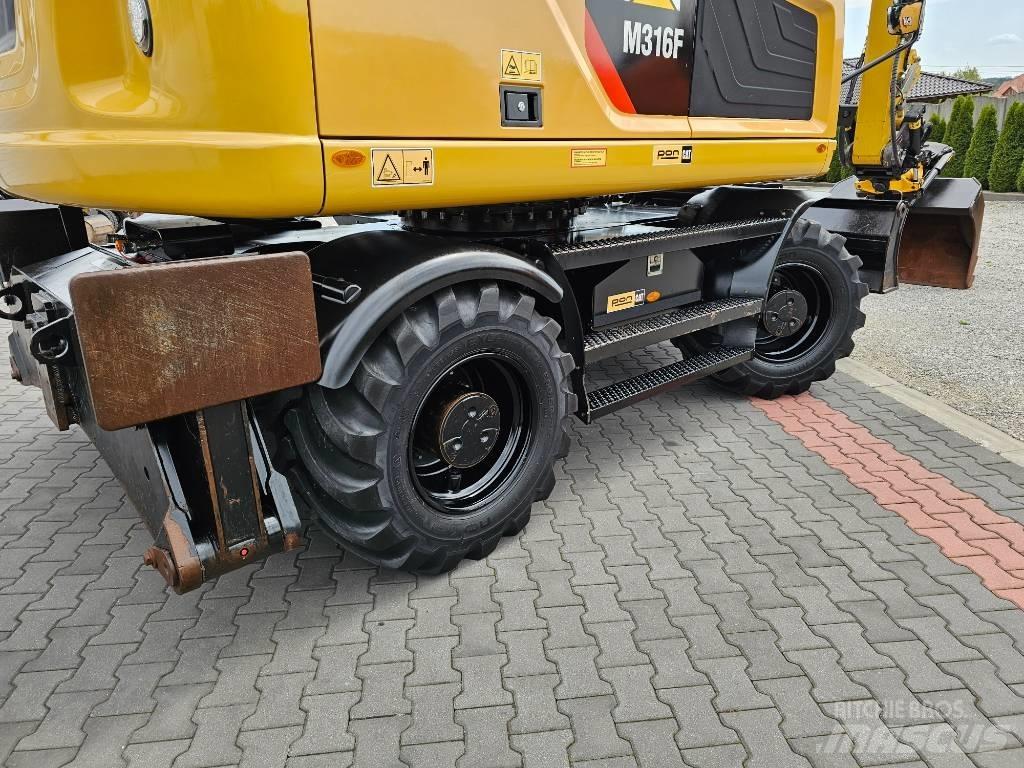 CAT M 316 F Hjulgrävare