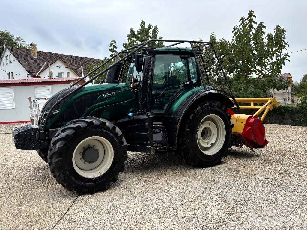 Valtra T 174 Traktorer