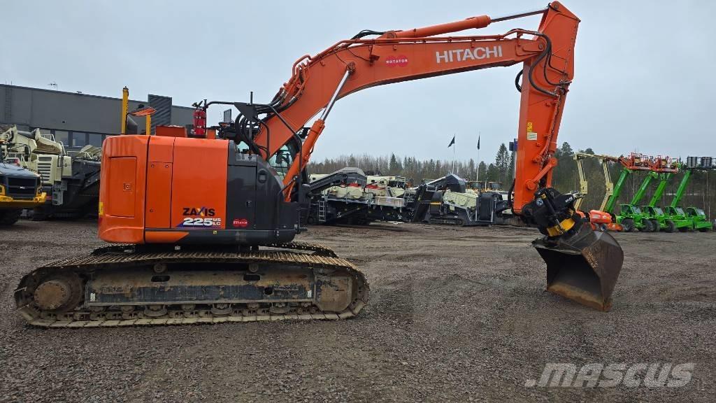 Hitachi ZX 225USLC-6 Bandgrävare