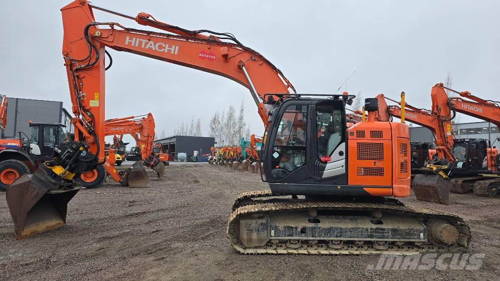 Hitachi ZX 225USLC-6 Bandgrävare