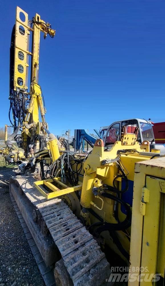 Klemm KR806-3D Pålningsriggar