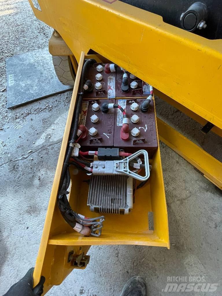 JCB S 2032 E Saxliftar