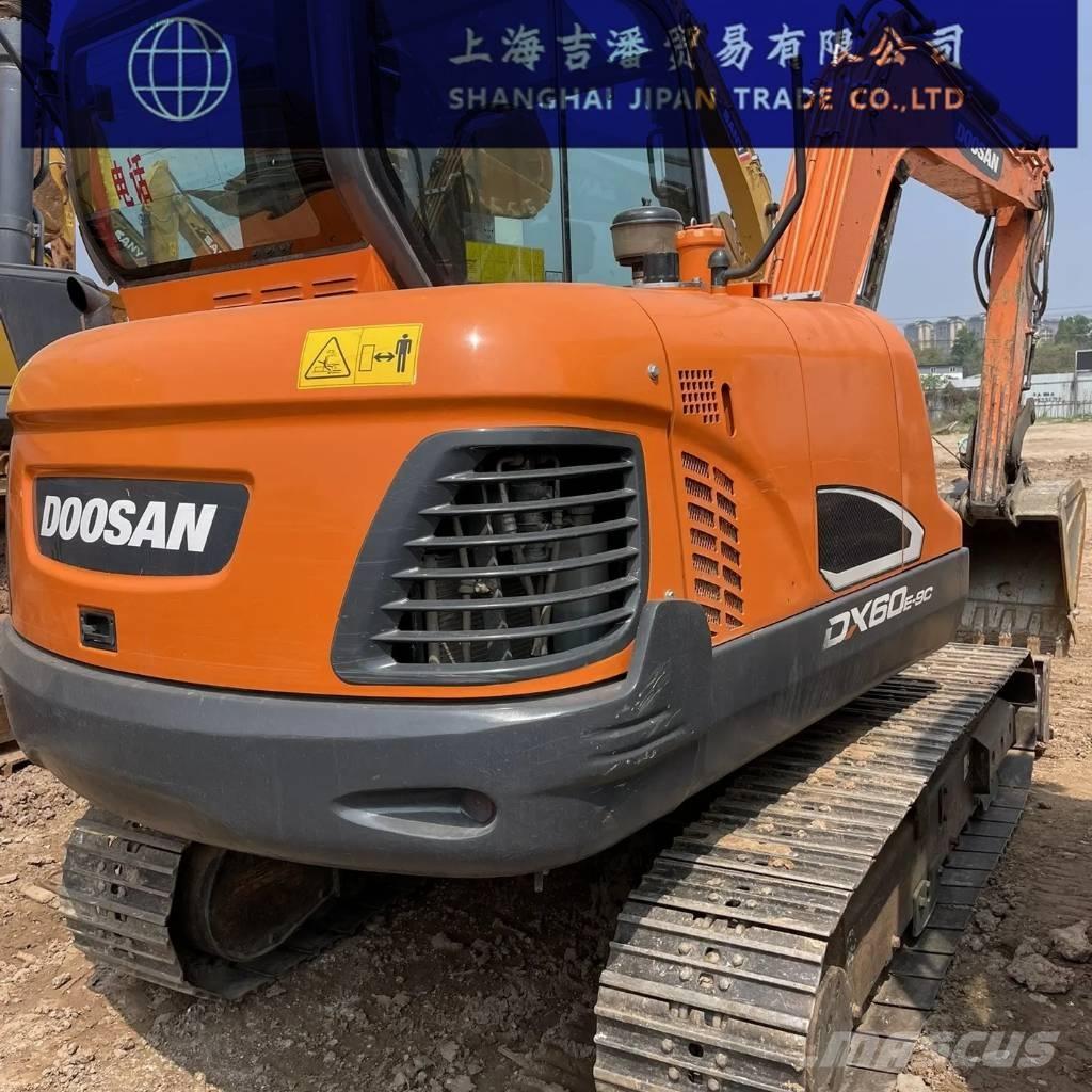 Doosan DX 60 Bandgrävare