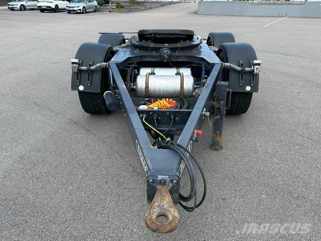 Tyllis Dolly, EGD34J Dolly