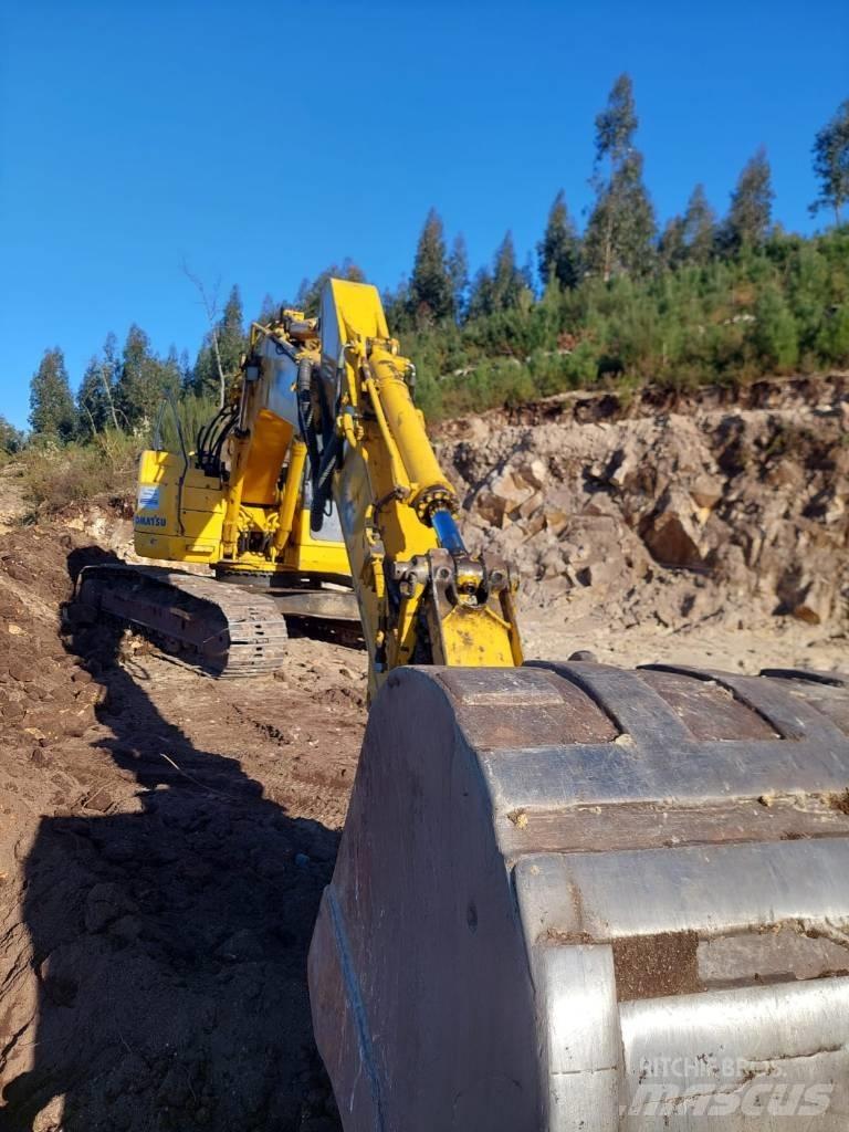Komatsu PC 228 LC-3 Bandgrävare