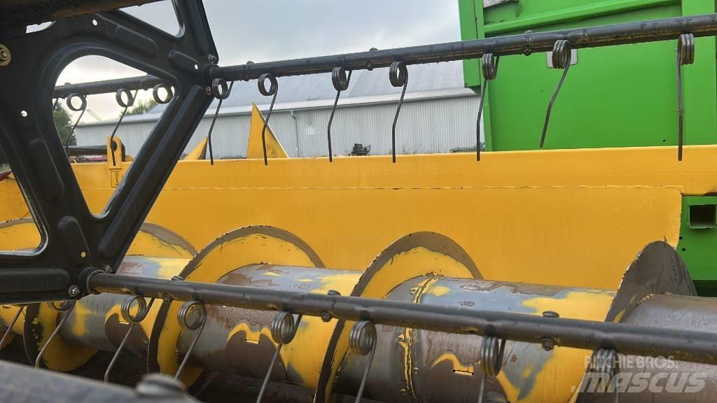 New Holland CSX 7080 Skördetröskor