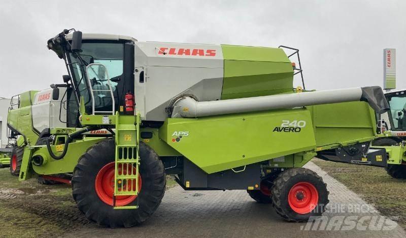 CLAAS AVERO 240 Skördetröskor