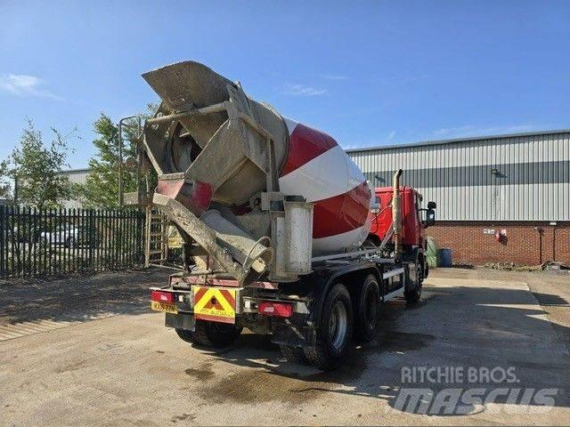 Scania P 320 Cementbil