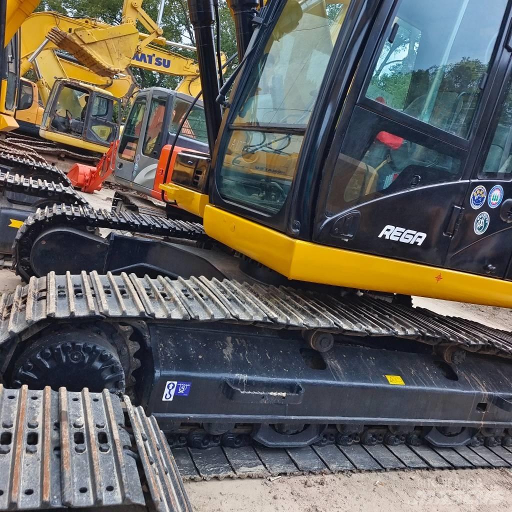 CAT 323 D Bandgrävare