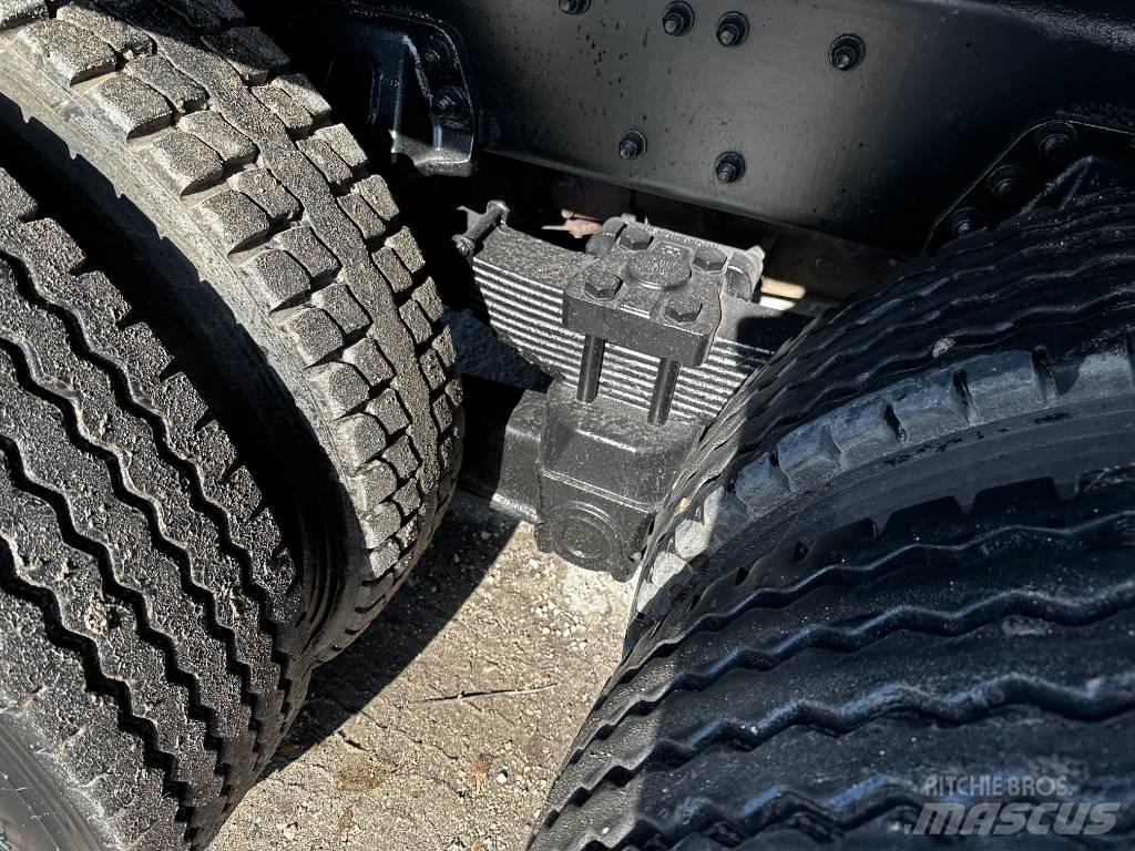 Sterling L 7500 Slamsugningsbil