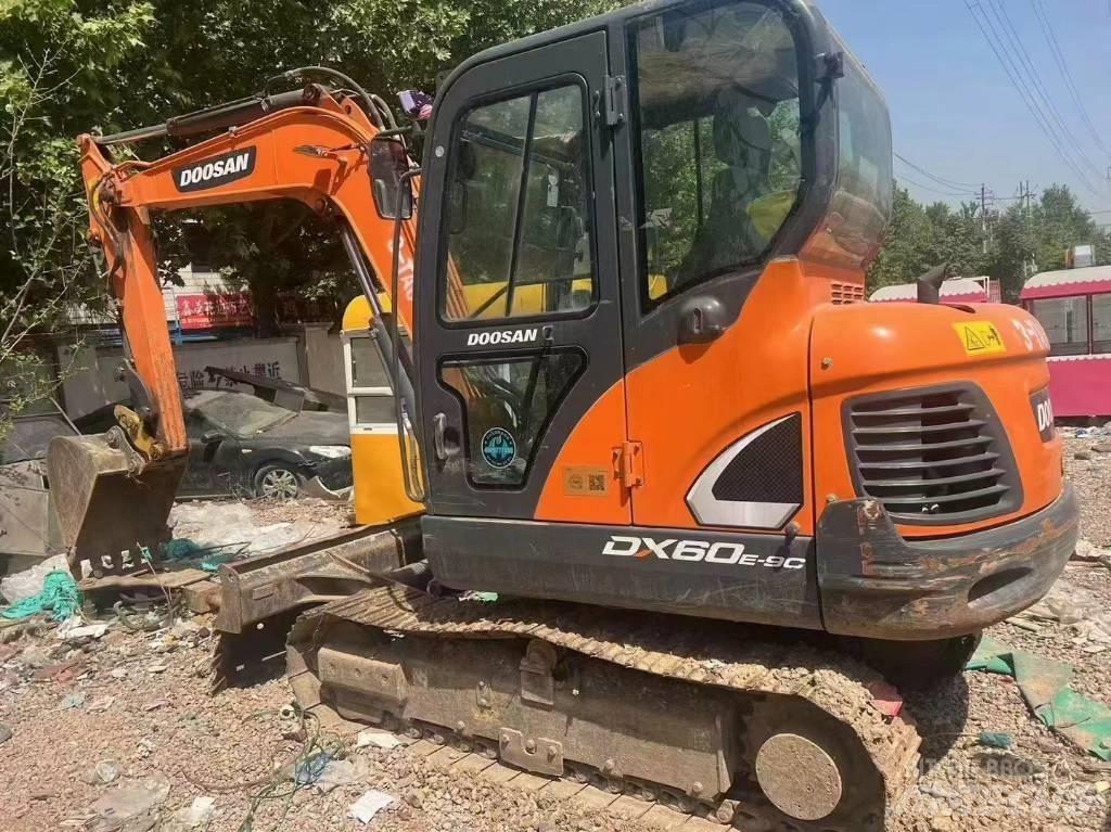 Doosan DX 60 Minigrävare < 7t