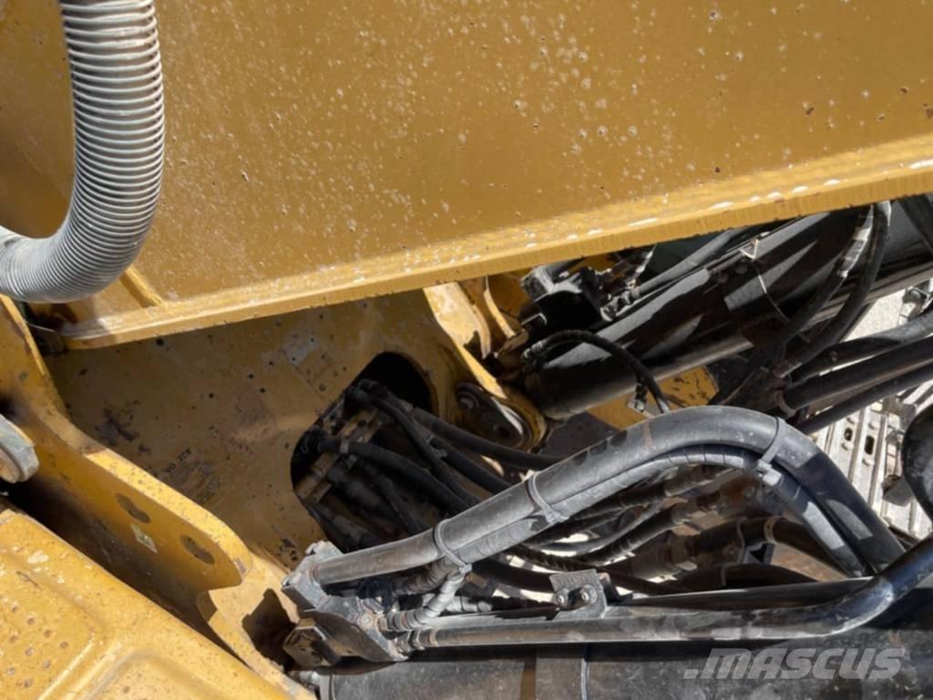 CAT 330 D LN Bandgrävare