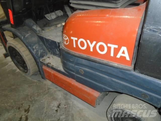 Toyota 52-6 FG U 30 Terrängtruck