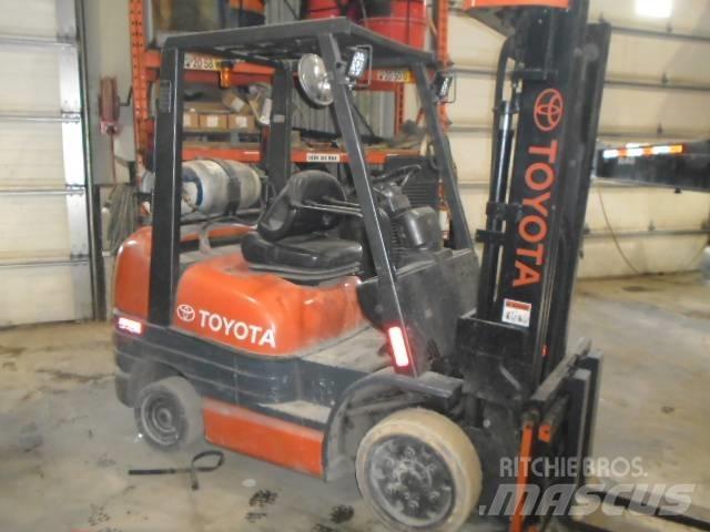Toyota 52-6 FG U 30 Terrängtruck