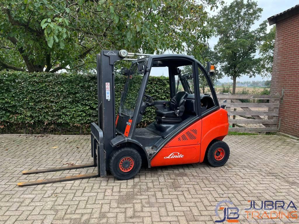 Linde H25T Gasolmotviktstruckar