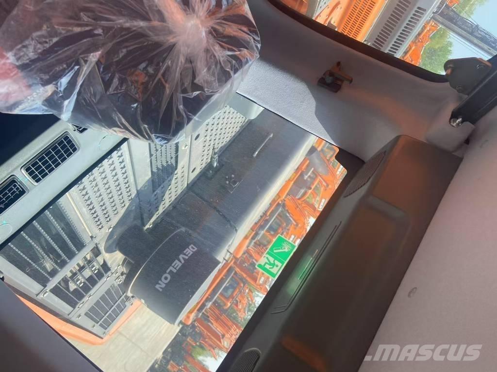 Develon DX 450 Bandgrävare