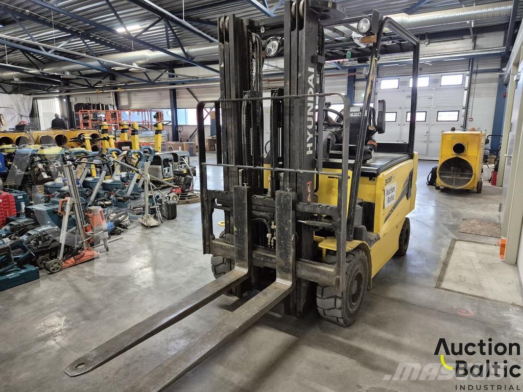 Hyundai 30B-9 Elmotviktstruckar