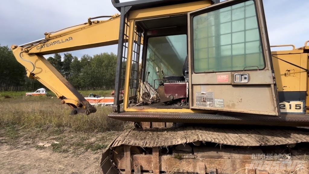 CAT 215 Bandgrävare