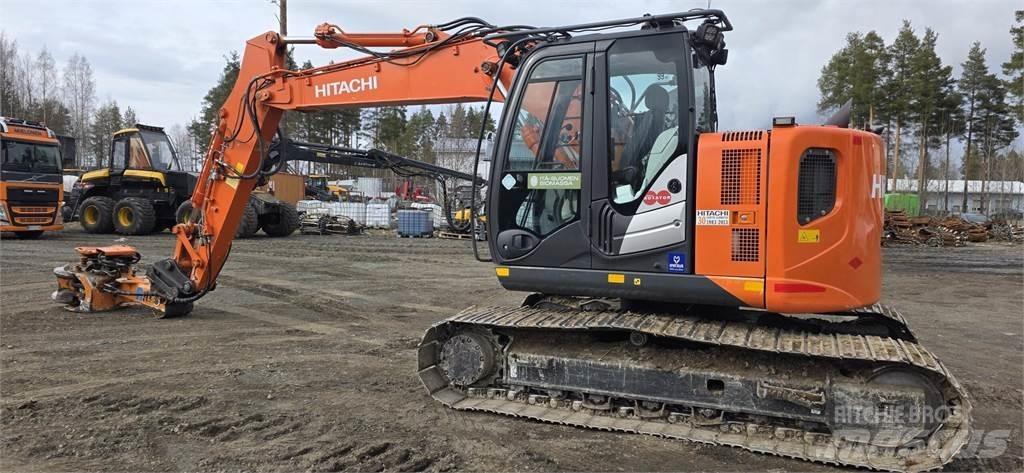 Hitachi ZX135US-5B Bandgrävare