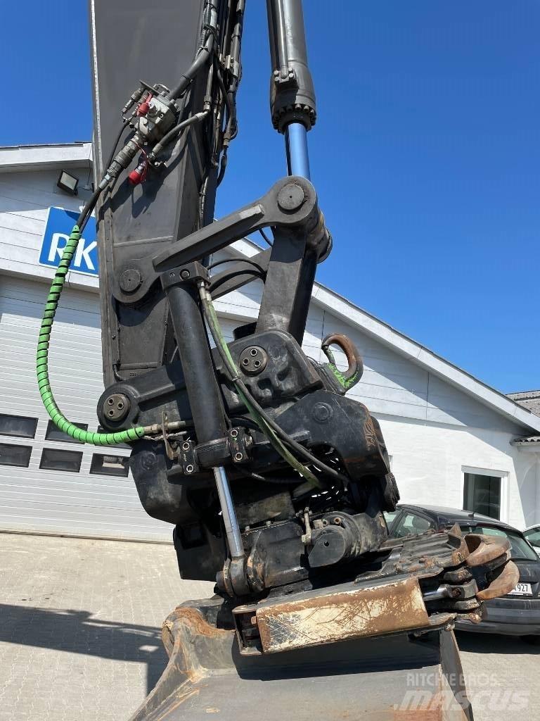 Volvo EC 250 E Bandgrävare