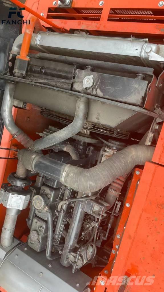 Doosan DX300 Bandgrävare