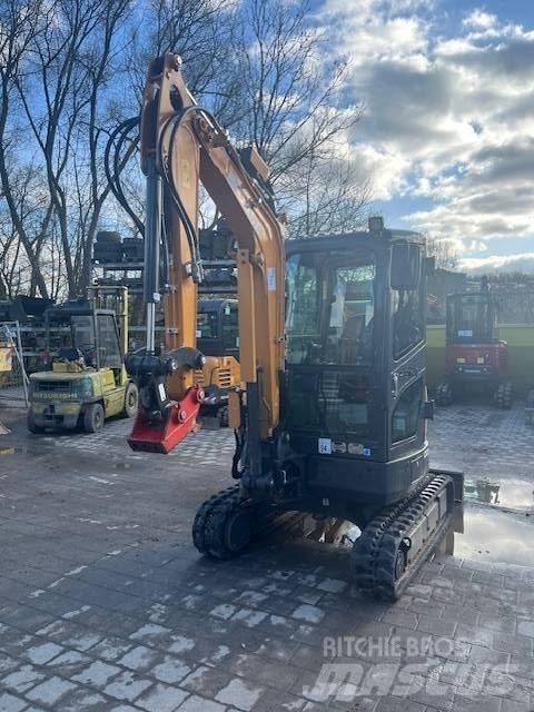 CASE CX 26 C Minigrävare < 7t
