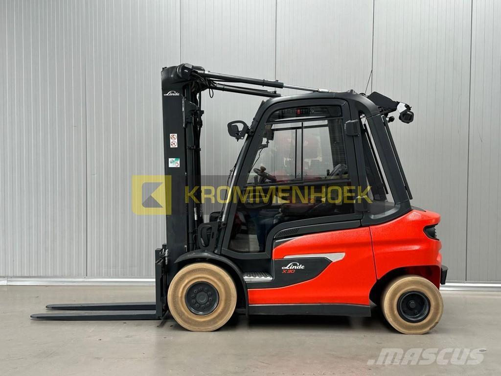 Linde X 30 Elmotviktstruckar