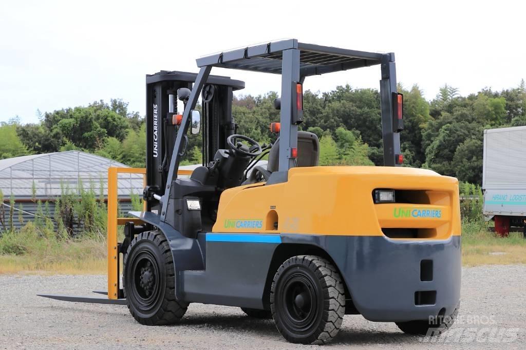  ユニキャリア YDN-D1F4A Dieselmotviktstruckar