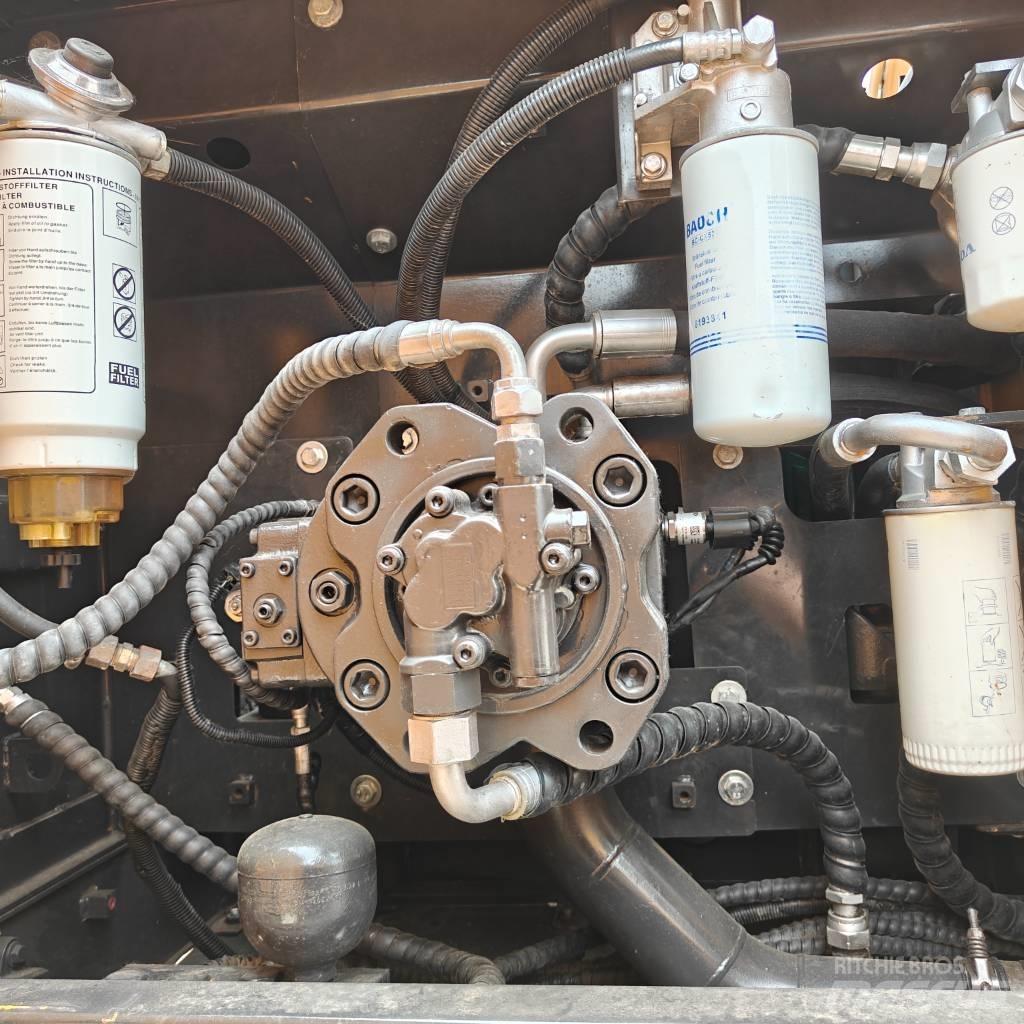 Volvo 220D Bandgrävare