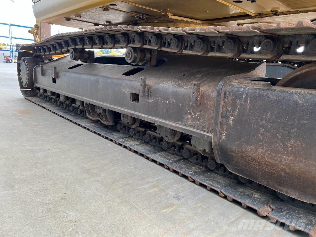 CAT 323D LN Bandgrävare
