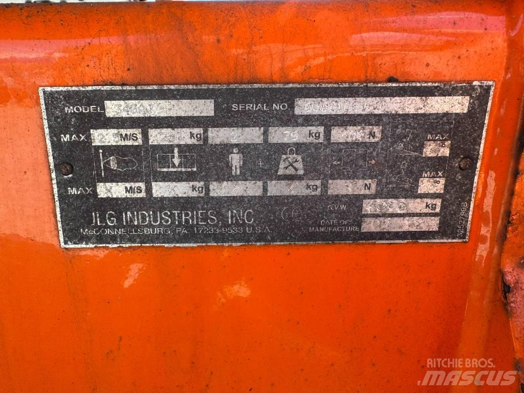 JLG 340AJ Bomliftar