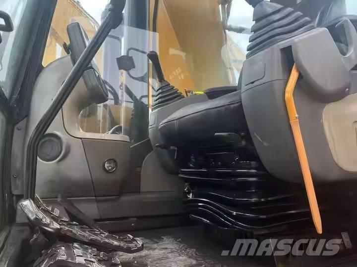 CAT 325 D Bandgrävare