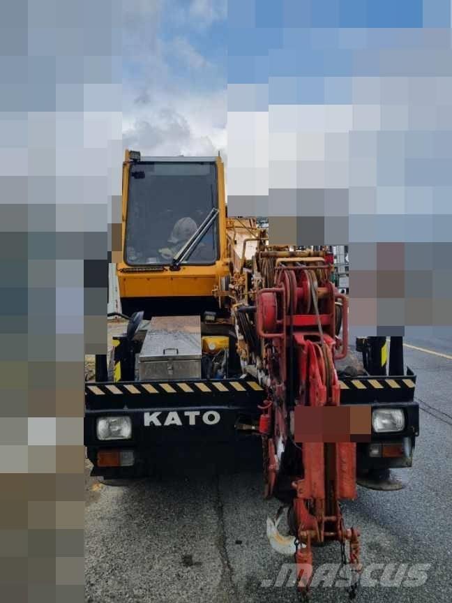 Kato MR 100 Terrängkranar (Grov terräng)