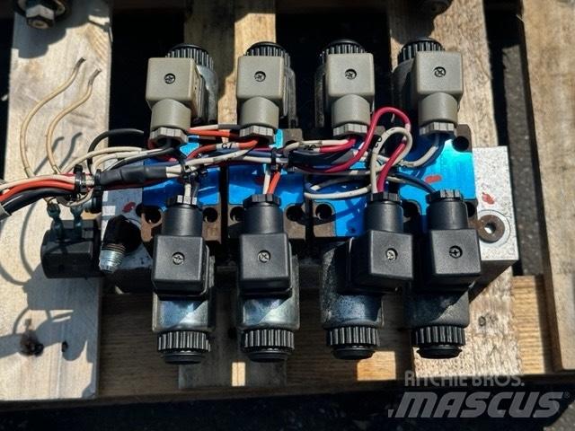 SkyJack SJ 8831 Saxliftar