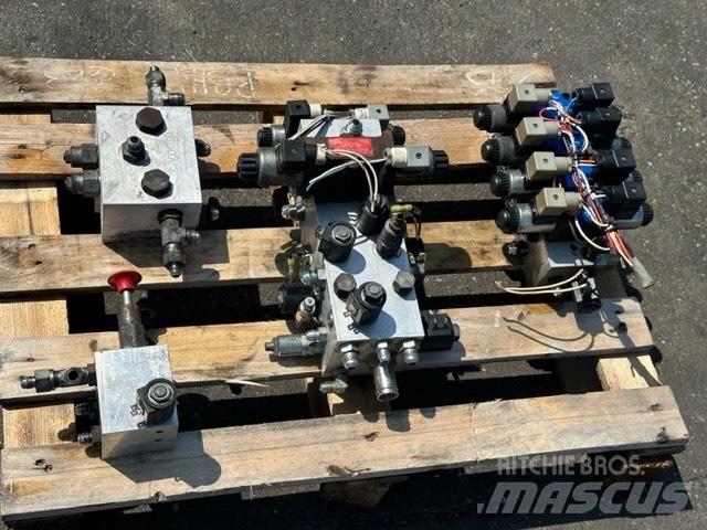 SkyJack SJ 8831 Saxliftar
