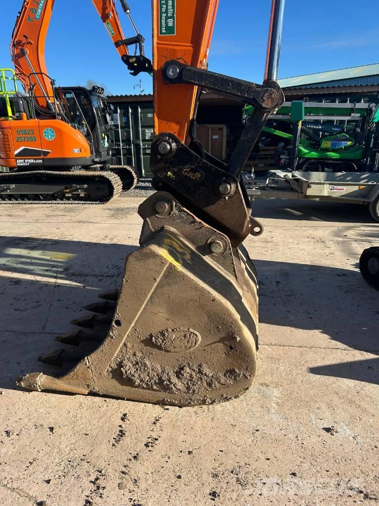 Develon DX 255 LC-7 Bandgrävare