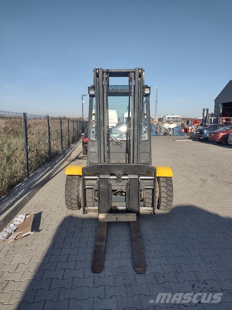 Jungheinrich TFG 430 Gasolmotviktstruckar