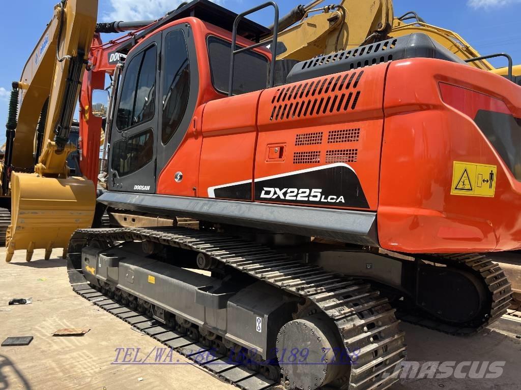 Doosan DX225 Bandgrävare
