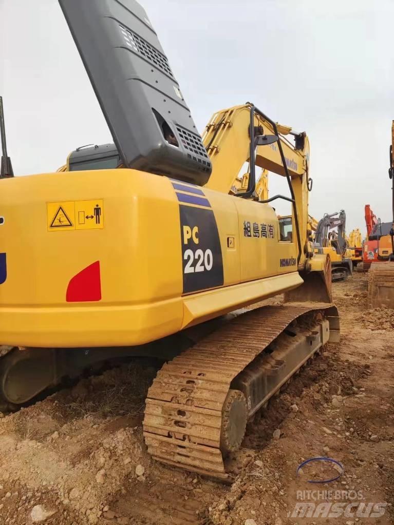 Komatsu PC220 Bandgrävare